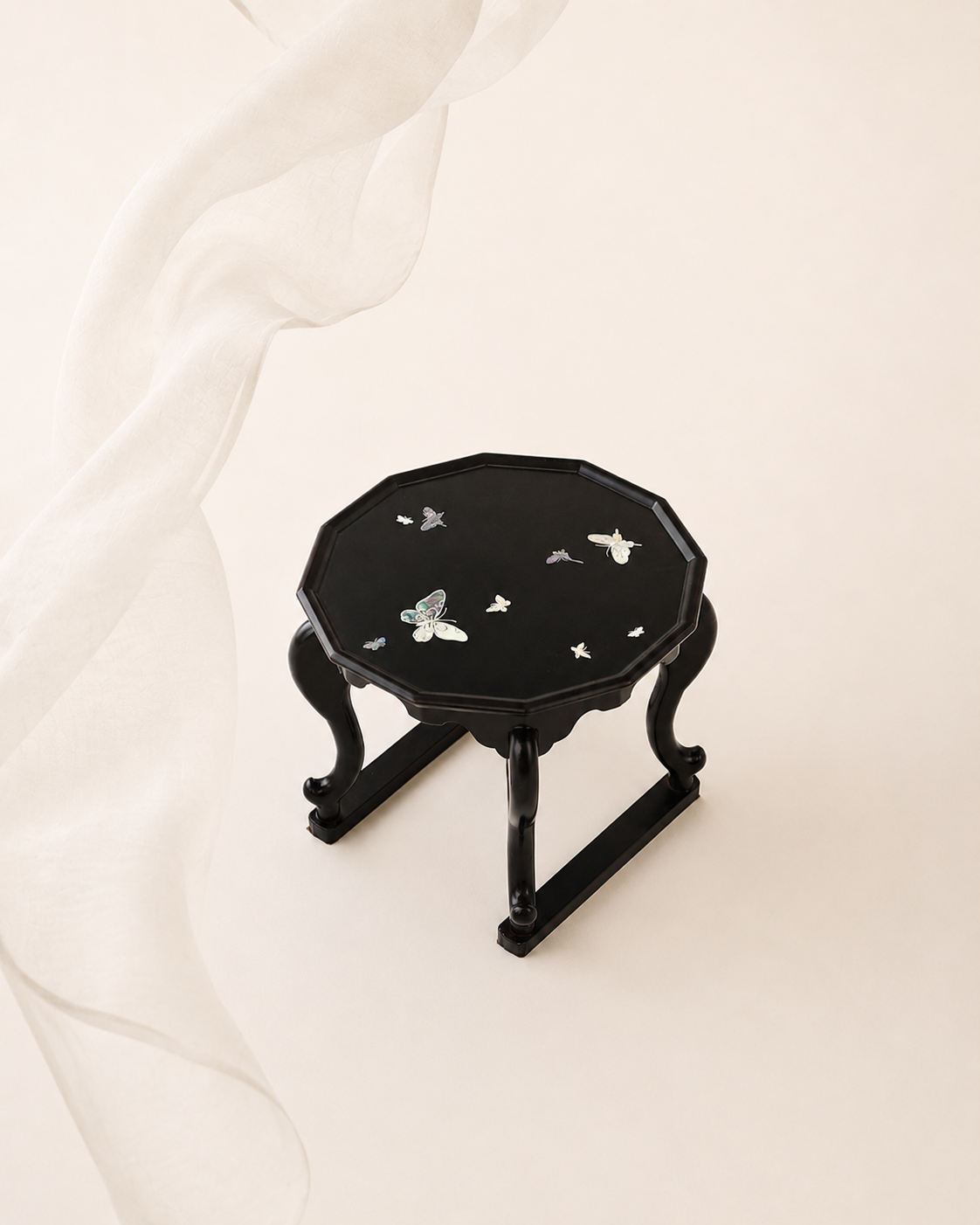 Night Flutter Tea Table
